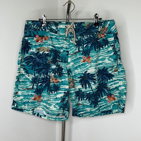 🔹 Faherty Board Shorts